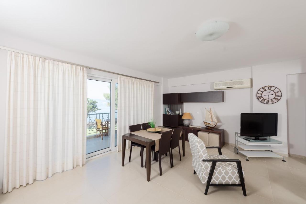 Punda 4 Seasons Appartement Diakopto Buitenkant foto